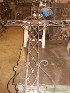 La nouvelle croix de Saint Martin en Fer Forg� r�alis�e par Yves Roland